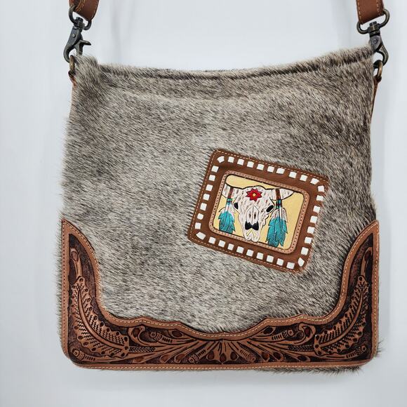 Myra Bags Khadi Hand-Tooled Bag Embroidered Leather Calf Hair - Picture 4 of 13